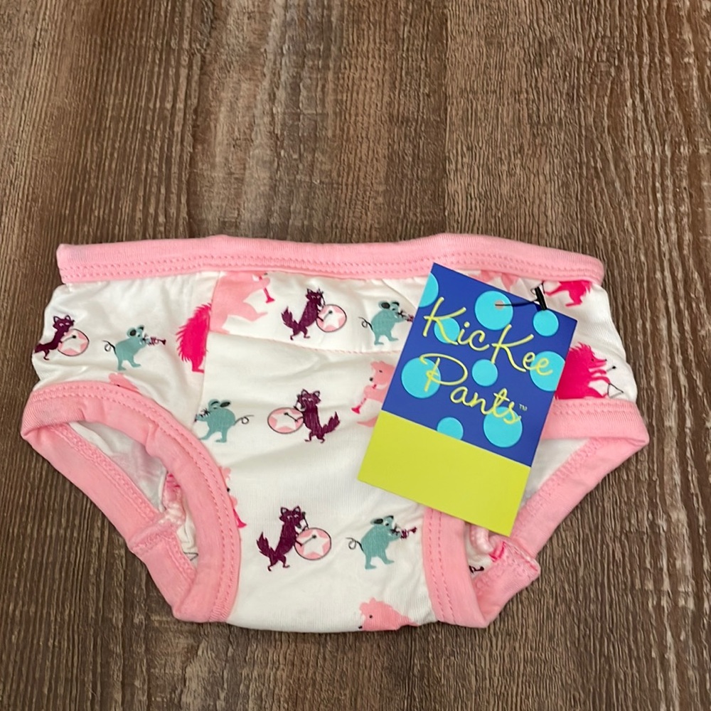 NWT Kickee pants trainers